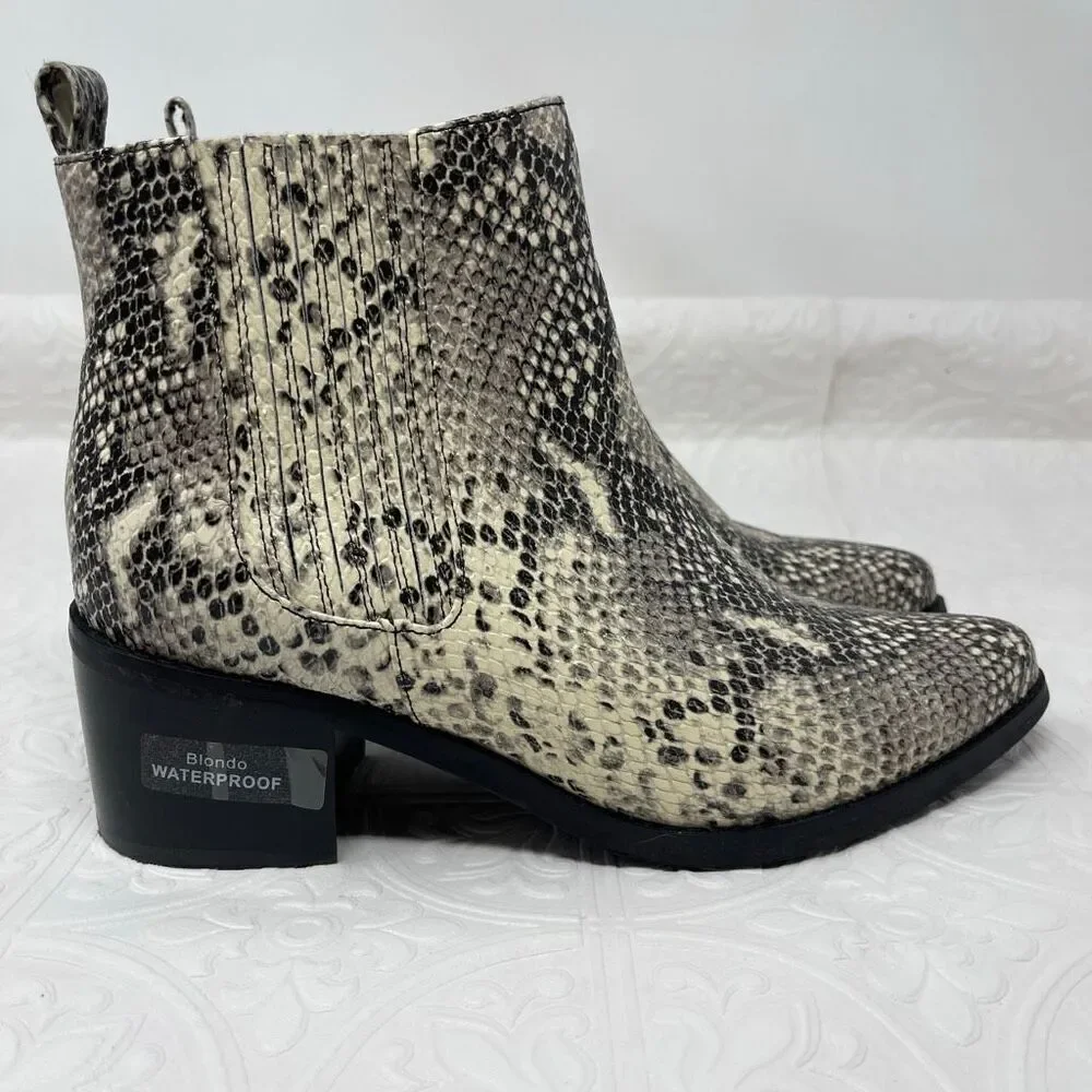 Blondo Elvina waterproof ankle bootie in natural snake print leather Sz 8.5